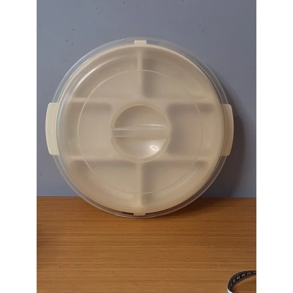 Vintage Rubbermaid Servin Saver Veggie Tray 7 Compartment Round Platter with Lid